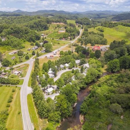 Linville River Cottage - Steps Away From The Banks Newland 外观 照片